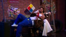 James Corden ve Paula Abdul'dan 'Opposites Attract'a Modern Dokunuş