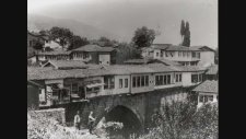 Müzeyyen Senar Bursanın Ufak Tefek Taşları
