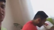 Yanındakine Sebepsizce Vur - Scorp