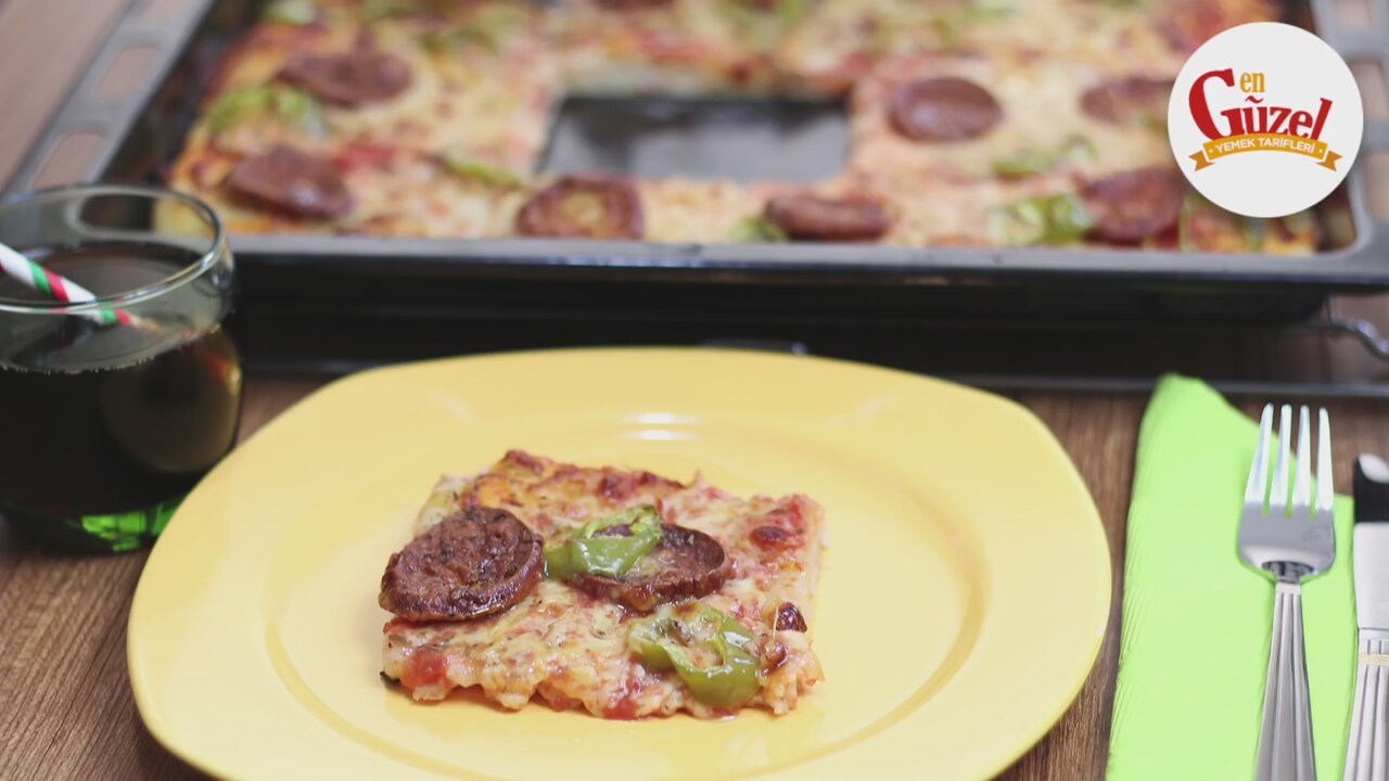 Evde Kolay Pizza Tarifi Videosu Evde Kolay Pizza Tarifi Videosu