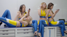Pit stopa kadın eli değdi