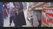 Sinirli Çocuğun Dondurmacıyla İmtihanı