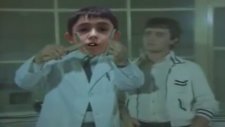 Hababam Sınıfı Kimyacısının Deney Yapamayan Çocuğa Uyarlanması
