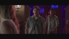 Scouts Guide To The Zombie Apocalypse (Kırmızı Şerit Fragman)