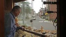 Ahşap Oyma Ustasının Huzur Veren Çalışması
