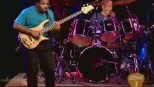 Bas Gitarıyla Sevişen Adam - Victor Wooten