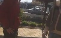 Çakmak Gazı Çeken Arkadaşını Döven Genç