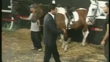 Hande Ataizi ile Özcan Deniz At Üstünde (İki Kere Kiki - 2001)