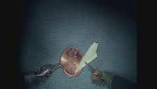Ameliyat Cihazı ile Ufacık Kağıt Uçak Yapmak