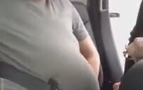 Emniyet Kemerine Sıkışan Amca