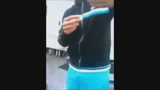 Esrar İçen Karga (Thug Life İçerir)