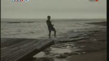 Tarkan'ın Pek Bilinmeyen Akıllara Zarar Klibi - Kimdi (1993)