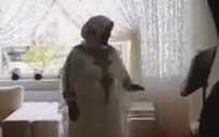 Pavyonu Andıran Muhafazakar Kadın Matinesi