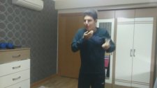Tek Yudumda Bir Bardak Kola İçen Ergen