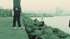 Beyin Yakan Bebek Düşürme Şakası ( Baby Drop Prank )