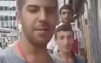 Selfie Çekiyorum Ayağına Kafayı Dümdüz Etmek