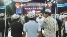 Düğünde İlahi Eşliğinde Halay Çekmek