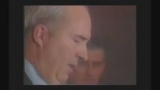 Robert Budd Dwyer'ın Canlı Yayında İntihar Etmesi (+18)