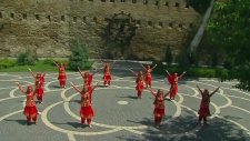 Azerbaycanlı Öğrenciler - Yeni Bir Dünya