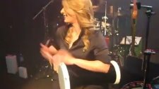 Bir Kadın Ne Kadar Darbuka Çalabilir? - Sarit Hadad