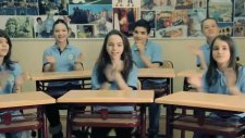Romanyalı Öğrenciler - Yeni Bir Dünya