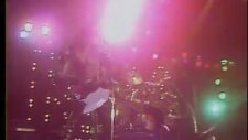 Kiss - I Love It Loud