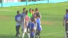 Gole Giden Topu Kurtaran Yedek Kaleci