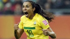 Marta en güzel 3 golünü seçti