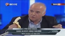 Irkçılığı Protesto Etmek İçin Muz Yemek - Derin Futbol