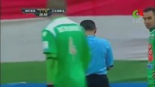 Sarı Kart Gösteren Hakemi Alnından Öpmek