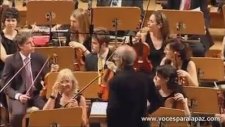 Voces Para La Paz - Daktilo Konçertosu