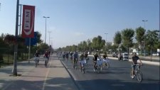 Bisikletli İnsanların Ölümüne Bir Zor Eylemi