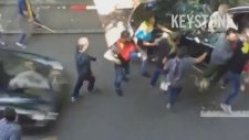 PKK Sempatizanlarına Arabayla Çarpıp Kaçan Türk