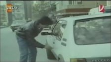 Emrah'ın Jawa Motorunu Çalan Kareli Pantolonlu Hırsız