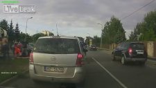 Motosiklet Sürücüsünün Havada Taklalar Attı