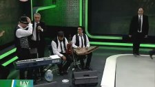 Strangers In The Night - Murat Özarı (Bay Tahmin)