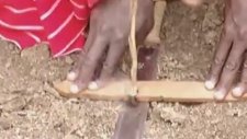 Afrika'da İlkel Şartlarda 3 Dakikada Ateş Yakmak
