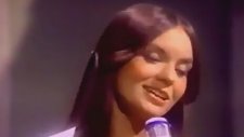 Crystal Gayle Somebody Loves You