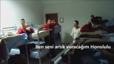 Lirik Takılan Asker (Kısa Dönem İçerir)