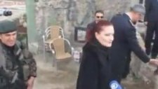 Silahın Namlusuna Karanfil Takmak - Candan Erçetin