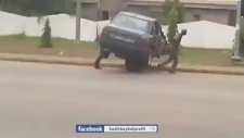 El Arabasıyla Otomobil Taşımak!