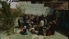 Üç Kız Bir Ana (Kanal 7 Tv Filmleri)