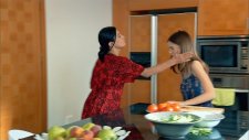Aşk ve Günah 13 Bölüm - Nesrin'e anne tokadı!