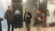 Mensemble - The Lion Sleeps Tonight A Capella