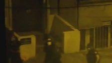 Evin İçine Biber Gazı Atan Polis