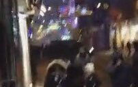 Taksim'de Polisin Biber Gazı - Arkadan Geliyorlar