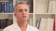 Op. Dr. Sadullah Karun - Meme Küçültme Ameliyatı Neden Gereklidir?