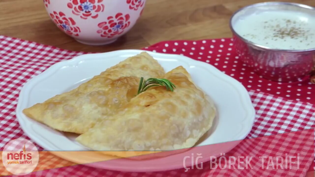 Fırında Çiğ Börek Tarifi Fırında Çiğ Börek Tarifi