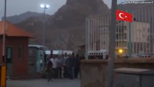 Pkk Leşlerini Almaya Gelen Teröristlere Yiğitlerin Cevabı