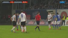 Genç oyuncudan harika frikik!